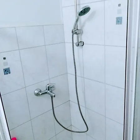 Apartment Julia's Monteur Oase - Premium Exklusiv Fuer Solo-reisende